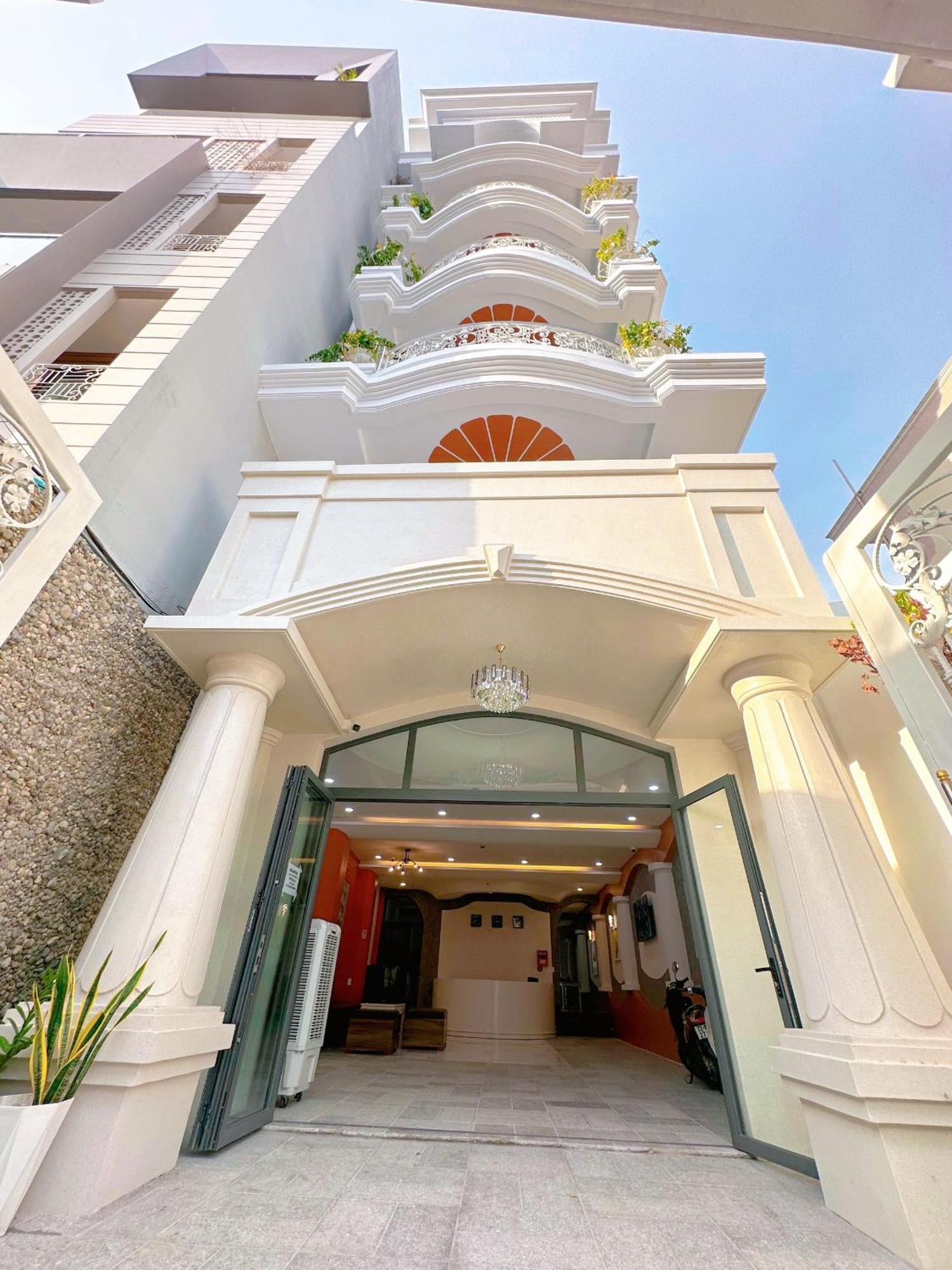 Milanesa Hotel And Apartment Вунгтау Экстерьер фото