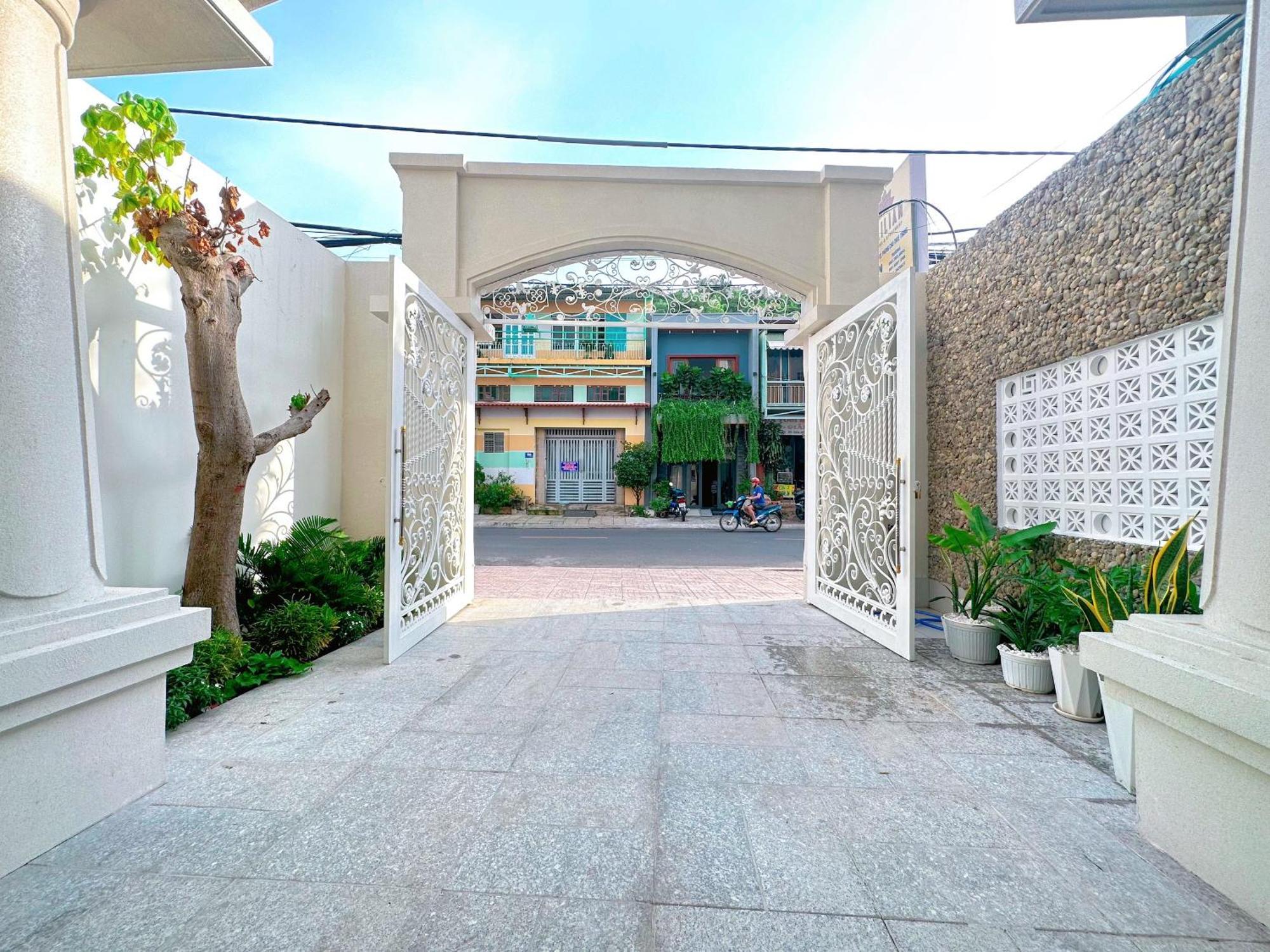 Milanesa Hotel And Apartment Вунгтау Экстерьер фото